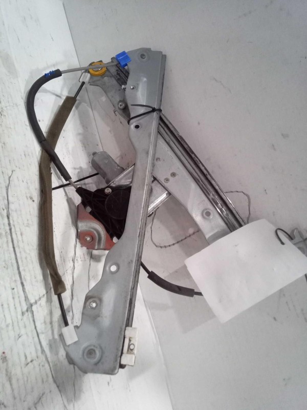 2017 INFINITI Q50 Right Window Regulator with Motor Black 78K Miles