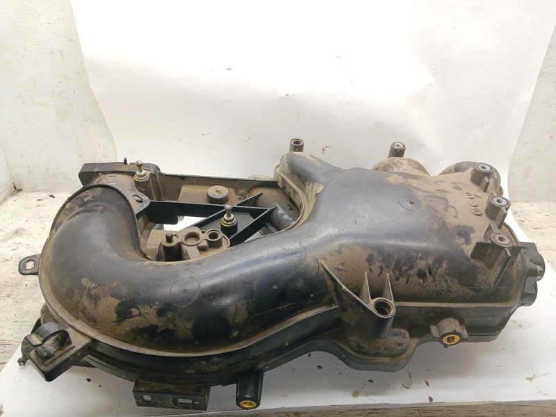 16-'23 TOYOTA TACOMA upper Intake Manifold w/vacuum pump 3.5L OEM