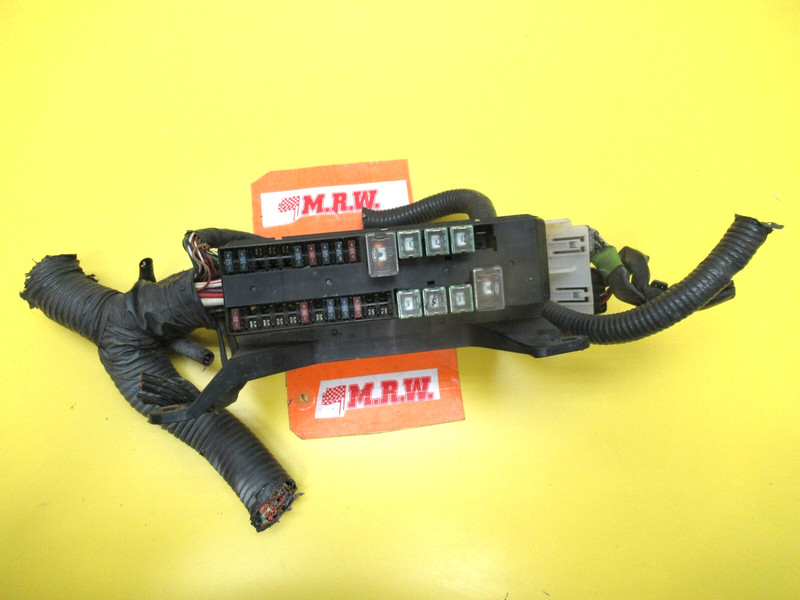FUSE BOX RELAY 3.0 ENGINE AUTOMATIC TRANSMISSION for I30 I35 NISSAN MAXIMA 00-01