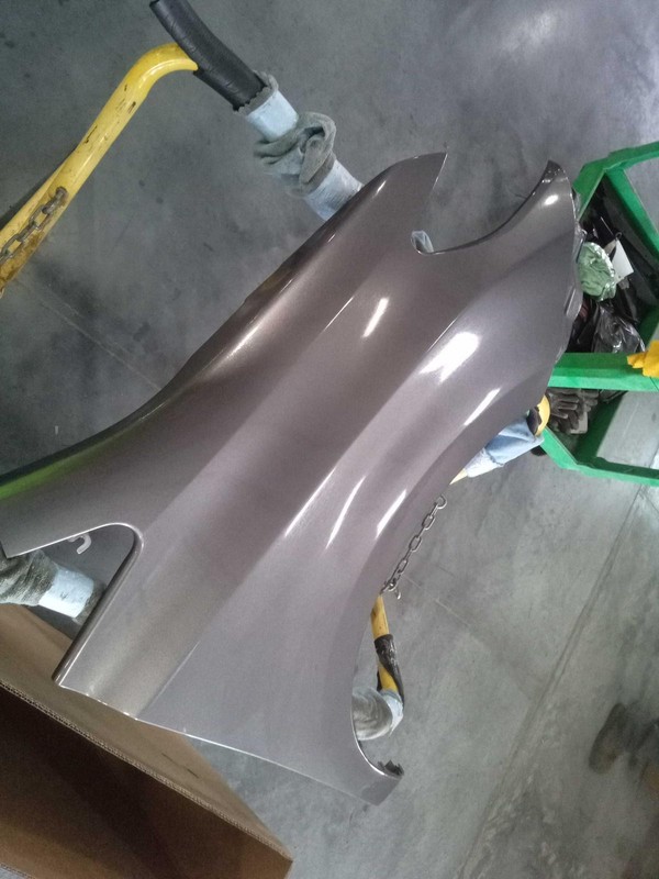 2018 Toyota Sienna Right Fender Grey Used OEM 142987 - Chips & Scratches