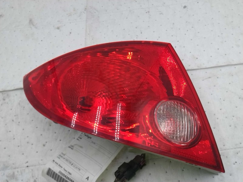 2009 Chevrolet Cobalt Left Green Tail Light Assembly OEM 176472 198K Miles