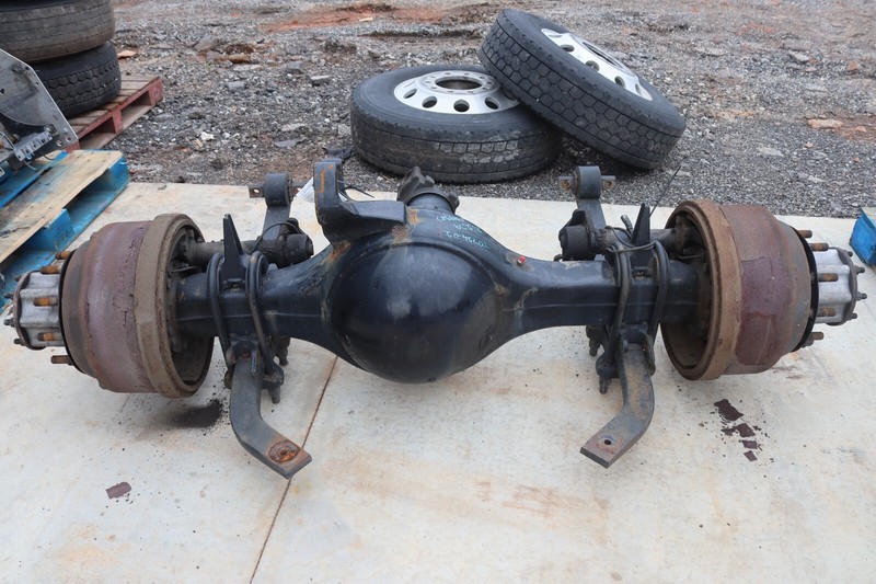17-24 INTERNATIONAL LT625 REAR SECOND AXLE CARRIER ASSY RATIO 2.79 OEM