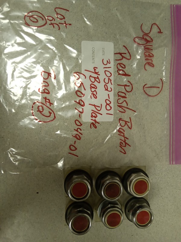 Square D 65097-049-01 Red Push Button Switches 31052-001 Lot of 7 *FREE...
