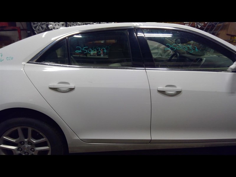 Passenger Rear Side Door VIN 1 4th Digit Limited Fits 13-16 MALIBU 1528254