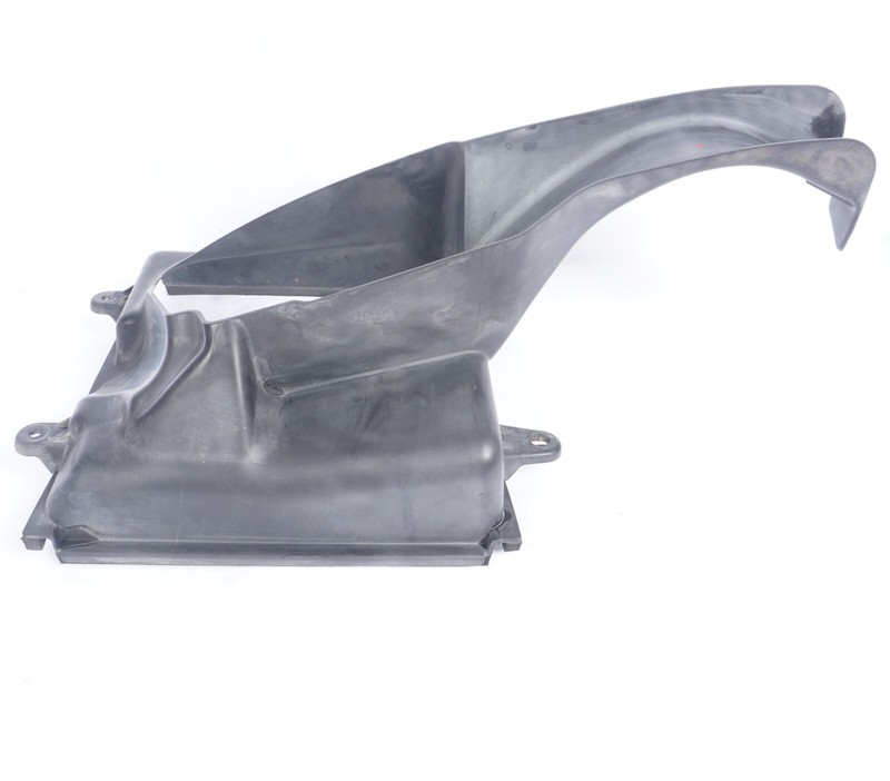 2014-2019 Maserati Ghibli Front Left Side Intercooler Duct Shroud 670004140OEM