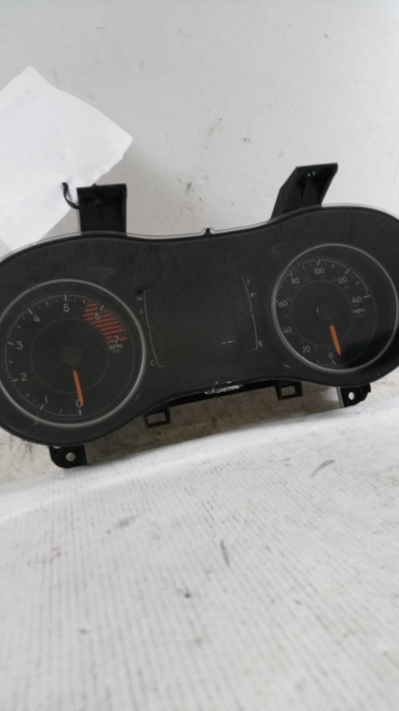 2020 Jeep Cherokee Speedometer Gauge OEM White 140 MPH 2.0L 55K Miles