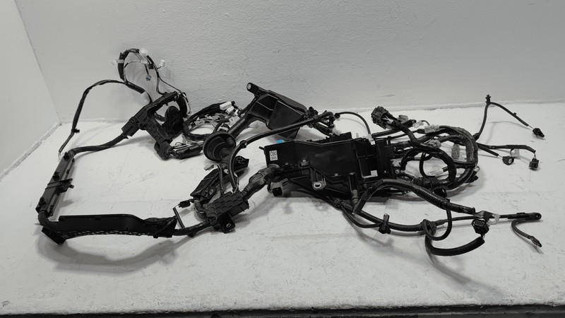 2018-20 Toyota Camry XSE 2.5L Engine Bay Main Wire Wiring Harness & Fuse Box OEM