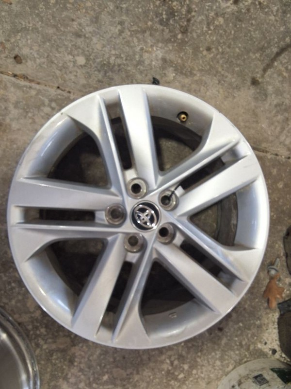 2014-2016 Toyota Corolla Wheel Rim 16x6-1/2 Alloy 10 Spoke