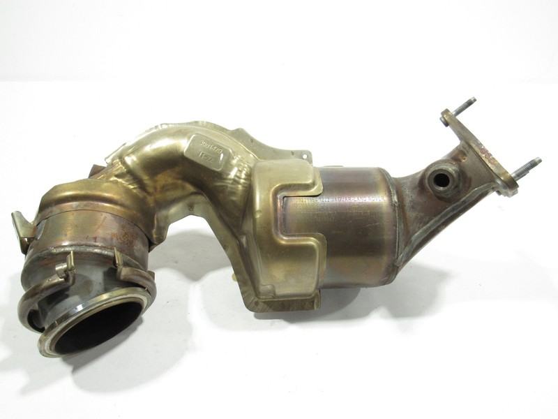 Scrap Metal 2.0L Exhaust Catalytic Converter 20-24 ;Y3