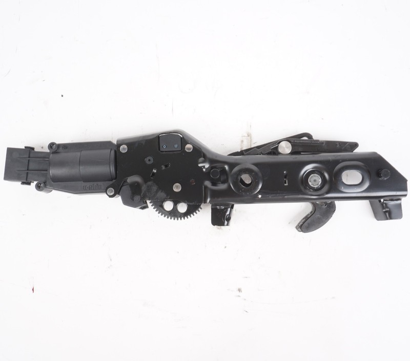 2016 – 2019 Buick Cascada Convertible Top Stowage Compartment Latch OEM