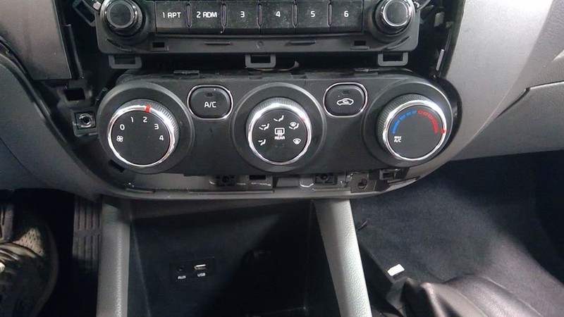 Temperature Control Hatchback Fits 17-18 FORTE 3458510