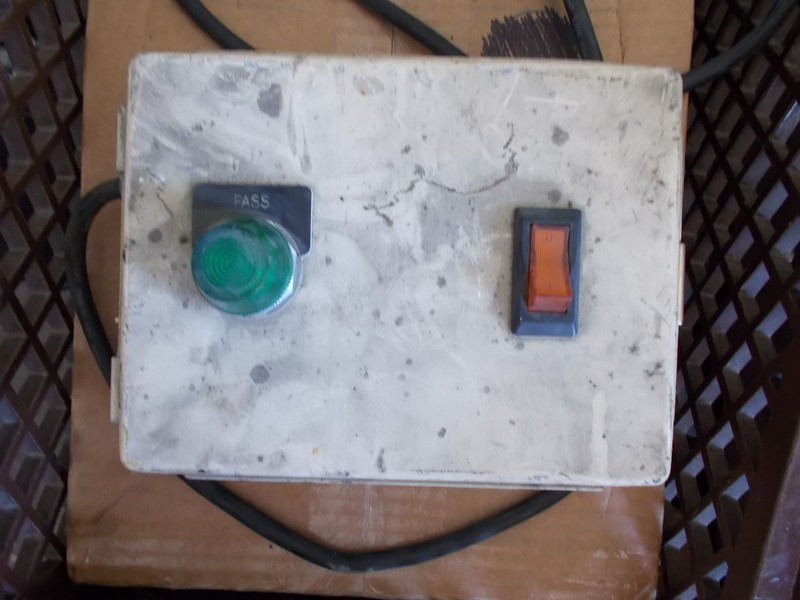 Hoffman Electrical Box 6-606LP w/ Siemens Switch W33-S4B1Q-15 AB Light 800T-P16