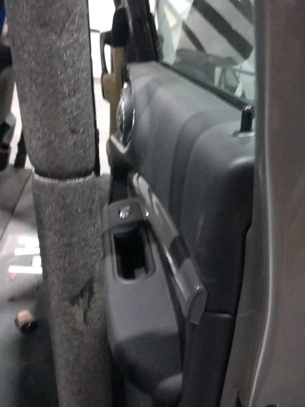 2017 MINI CLUBMAN Right Front Door Grey OEM 634301, 112K Miles, Used