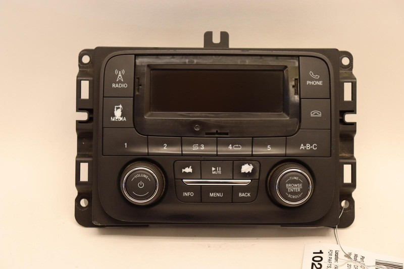 2017-2018 DODGE RAM 2500 AM FM UCONNECT 3.0" SCREEN RADIO DISPLAY RECEIVER OEM