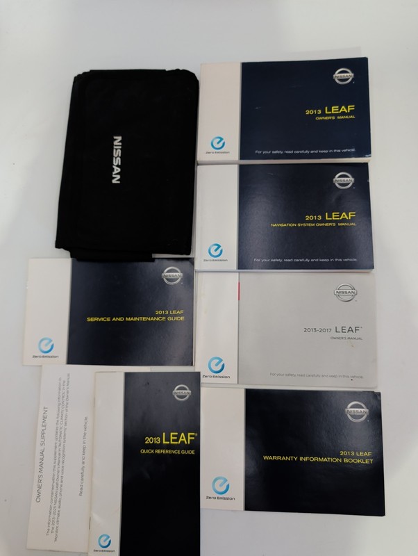 2013 Nissan Leaf Owners Manual S SV SL W/ Navigation Guide Factory Set W/ Case