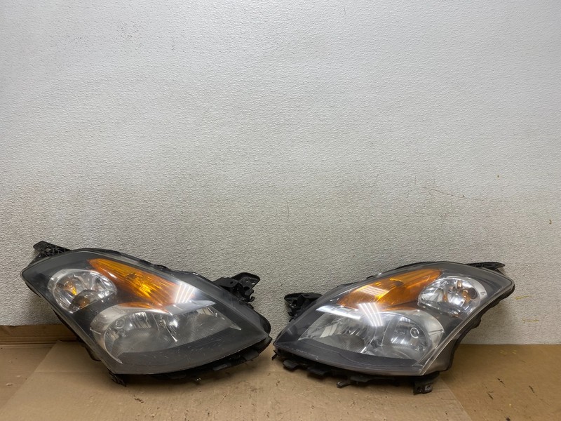 Sedan 2007 2008 2009 Nissan Altima Left+Right Set Headlights U6862 DW