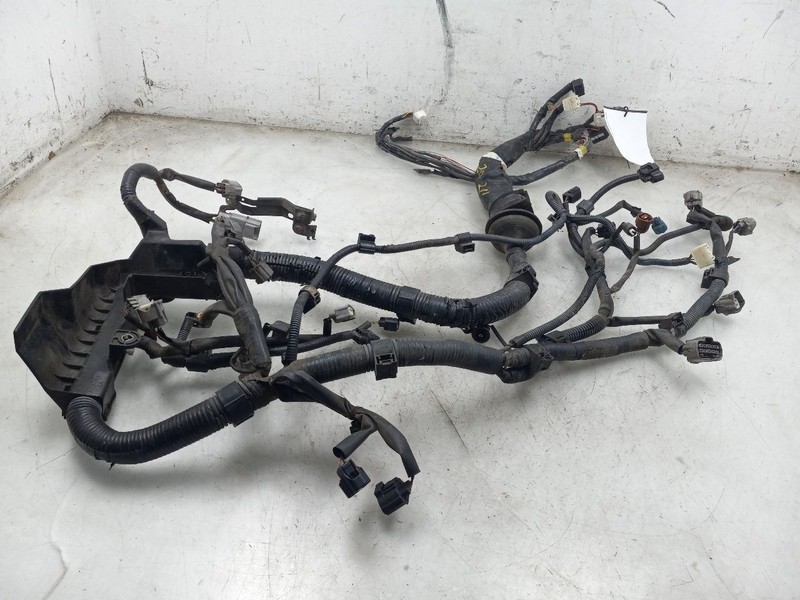 01 02 03 Toyota Prius Engine Wire Harness 1.5L AT 82121-47030