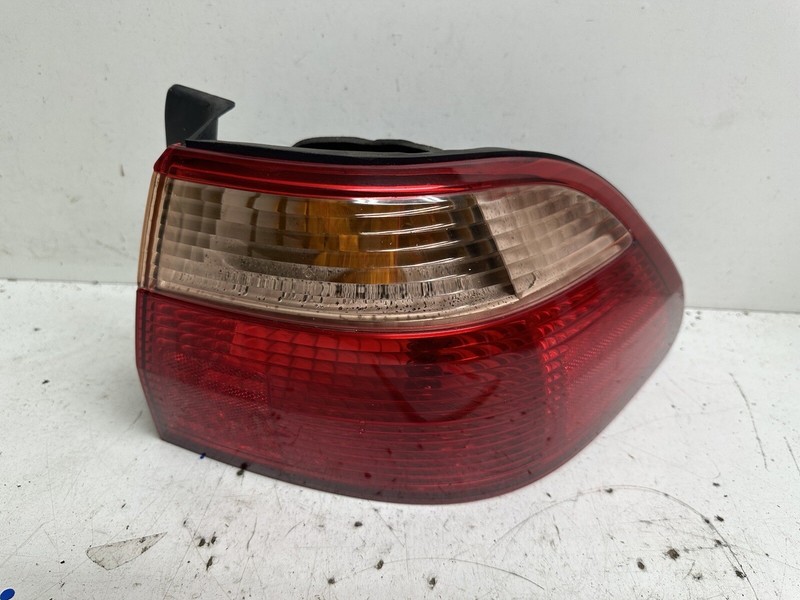 1998-2000 Honda Accord SDN Right Passenger Tail Light Lamp Taillight Taillamp Oe