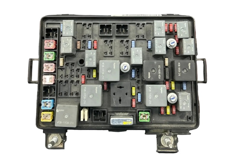 2007-2009 Pontiac Solstice / Saturn Sky Engine Fuse Relay Junction Box Block OEM