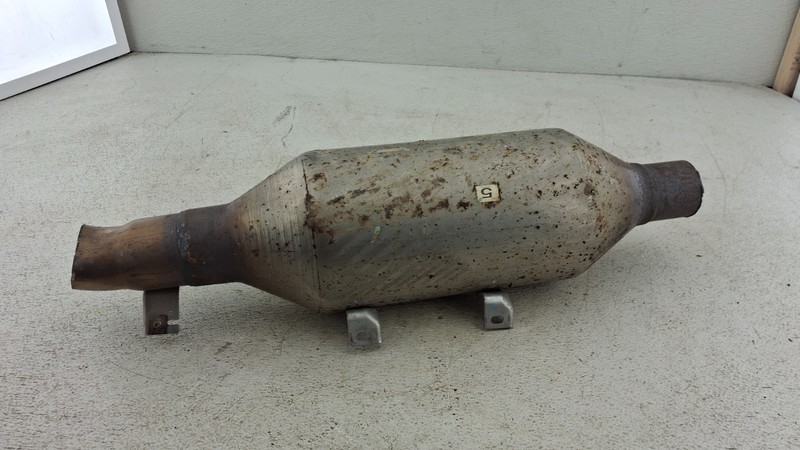 2020 MAZDA CX-5 2.5L EXHAUST CENTER MUFFLER RESONATOR PIPE OEM -CUT-