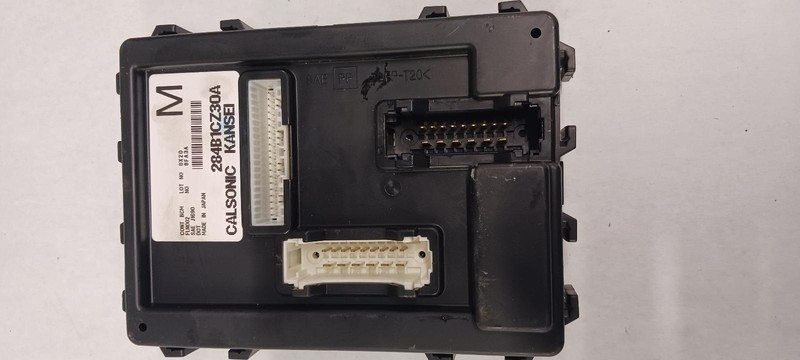 10-'14 NISSAN ROGUE Body Control module BCM w/o navigation OEM