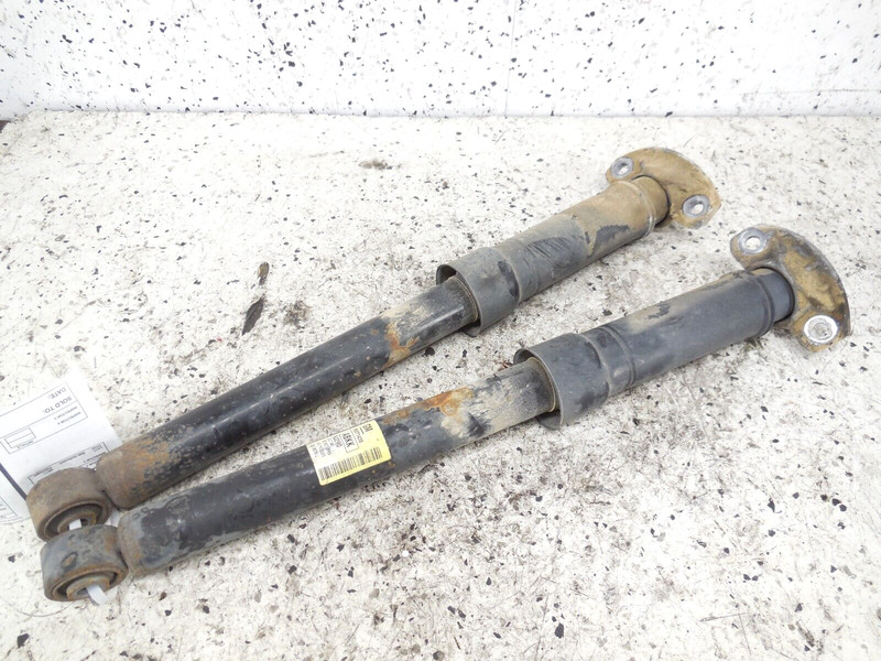 2017 17 Buick Encore Rear Shock Absorber Pair Left Right LH RH OEM AWD