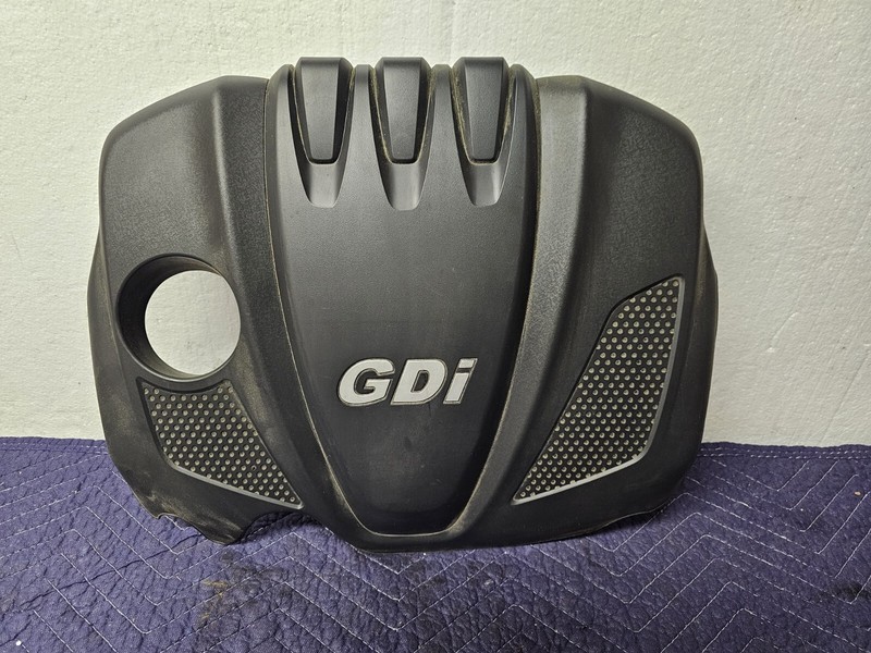 2014 Kia Sportage Engine Cover