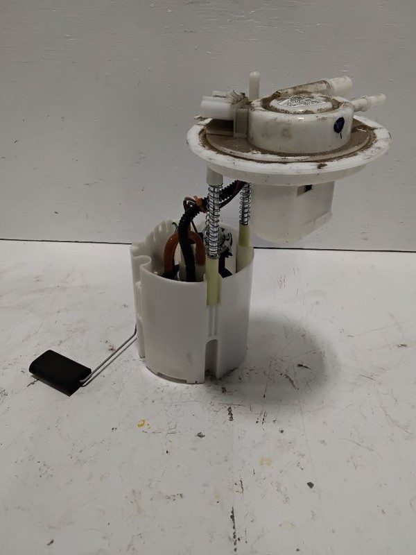 2014-2022 Jeep Cherokee Fuel Pump Assembly 2.4L FWD
