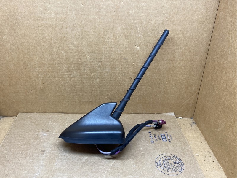 2018-2021 Ford EcoSport Roof Mounted Radio Antenna GN15-19G461-HE