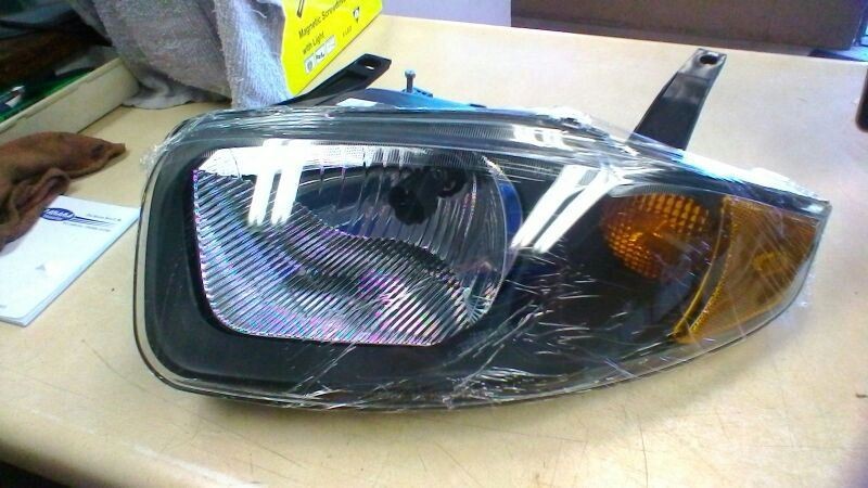 Driver Left Headlight Fits 03-05 CAVALIER 103827