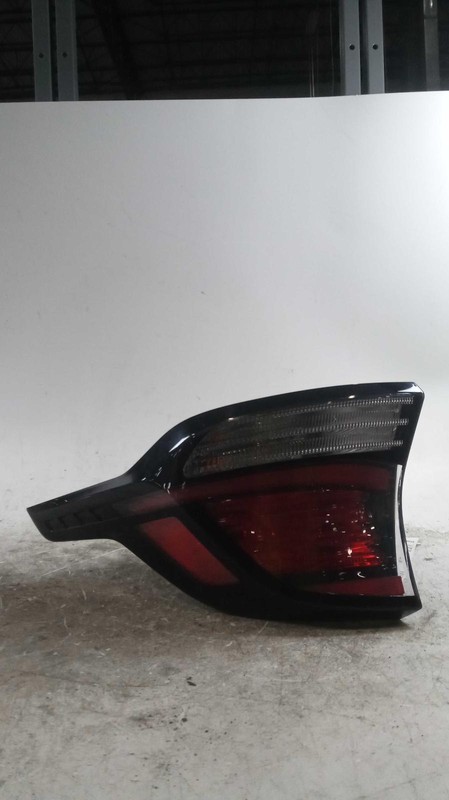 2023 KIA Sportage Right Tail Light Assembly LED OEM 31000 Miles Used