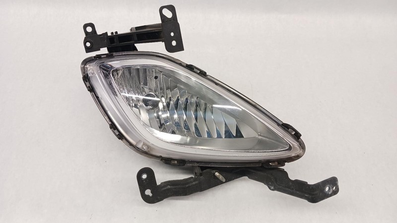 11-'13 HYUNDAI ELANTRA Right passenger fog light OEM Grade A!
