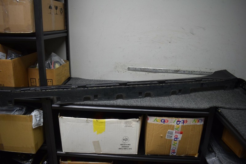 KIA LEFT SIDE ROCKER PANEL FACTORY OEM LOCAL PICKUP