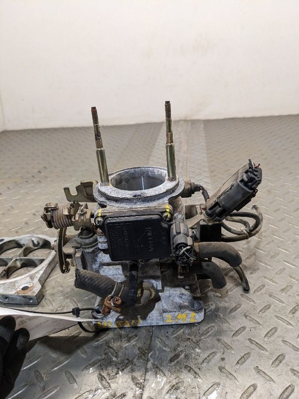 Throttle Body 4 Cylinder Thru 11/90 Fits 90-91 NISSAN PICKUP 1173738
