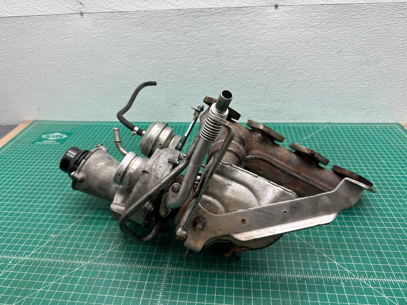 12-15 Mercedes C250 W204 M271 turbo engine TURBOCHARGER OEM
