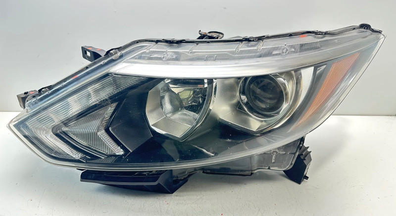 2017-2020 NISSAN ROGUE HALOGEN FRONT LEFT DRIVER SIDE OEM HEADLIGHT