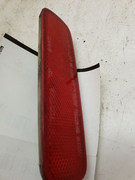 98 99 00 01 02 03 04 05 06 07 Land Cruiser Passenger Right Rear Side Marker Lamp