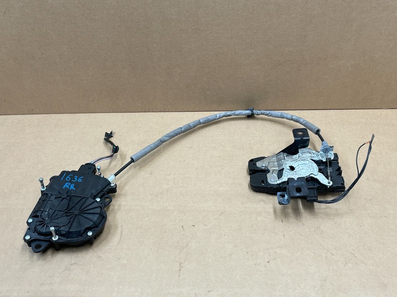 18-20 Land Range Rover L405 Rear Right Pass Trunk Lock Latch Actuator 1636 OEM