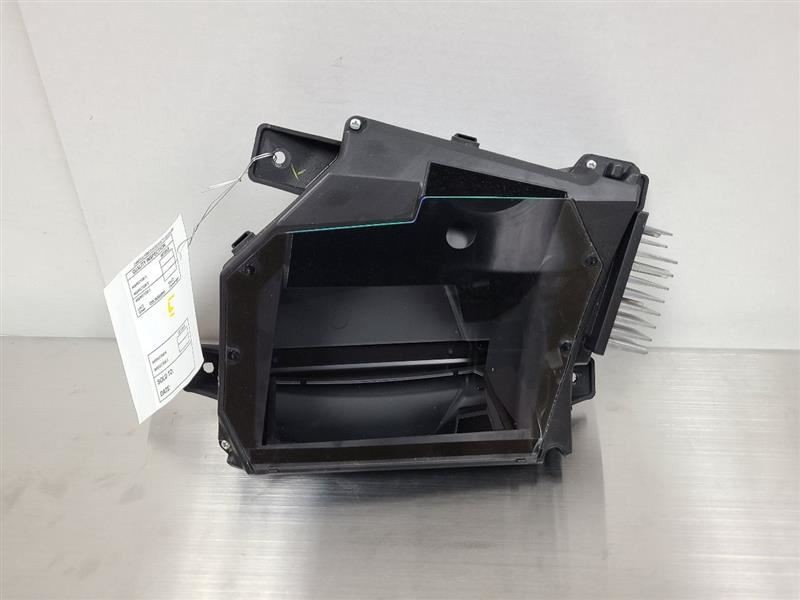 Camera/Projector Head-up Display Fits 18-20 CAMARO 568160