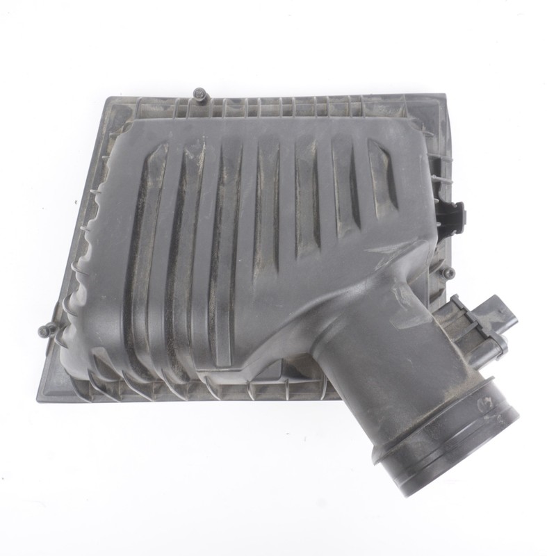 2021 - 2024 BMW 228i F44 2.0L Upper Engine Air Intake Cleaner Housing Box OEM