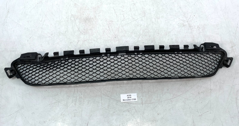✅ 15-18 OEM Mercedes C300 A205 W205 Front Bumper Lower Grille Trim Panel Black*