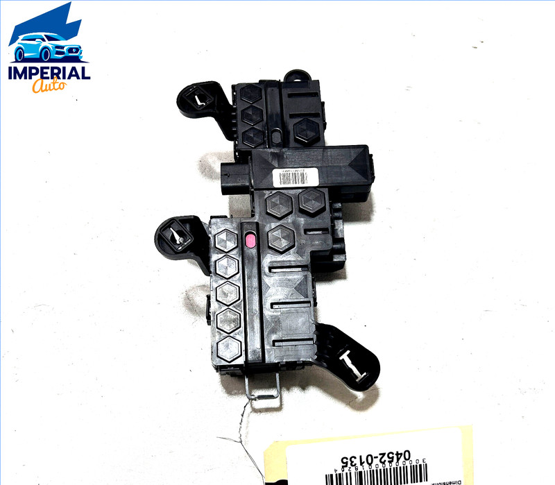 2007 - 2013 MERCEDES W221 S550 FUSE BOX JUNCTION BLOCK RIGHT FOOTWELL OEM