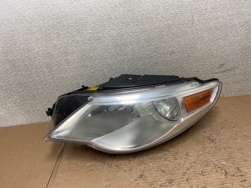2009 - 2012 Volkswagen CC Left Driver Lh Side Headlight Halogen Oem AA9678 DW