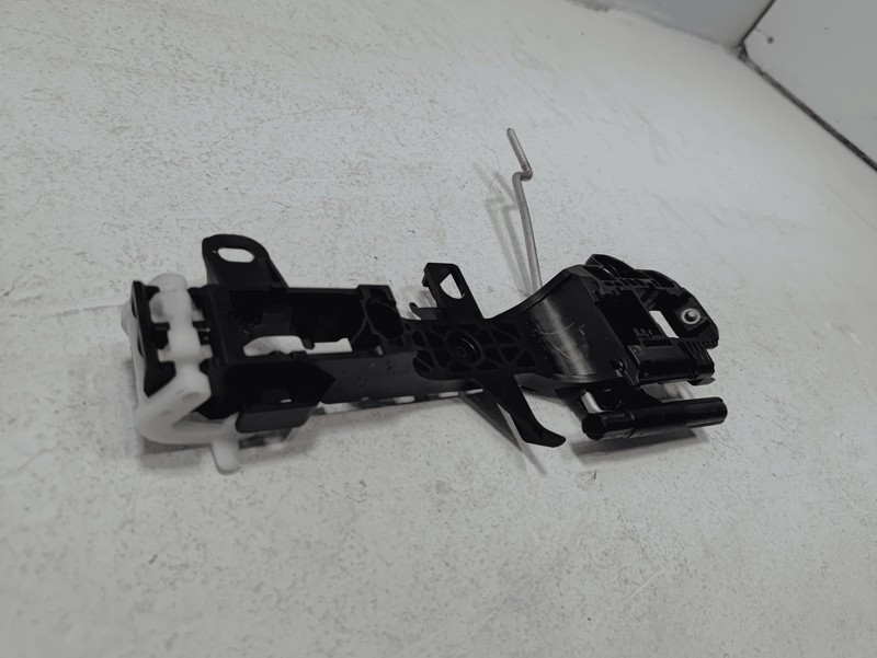 TOYOTA CAMRY FRONT RIGHT PASSENGER SIDE DOOR EXTERIOR HANDLE BASE OEM 2018-2024