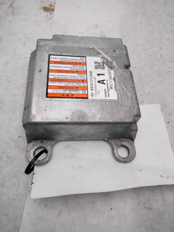 Used Air Bag Module fits: 2018 Subaru Impreza Air Bag under console 2.0 Grade C