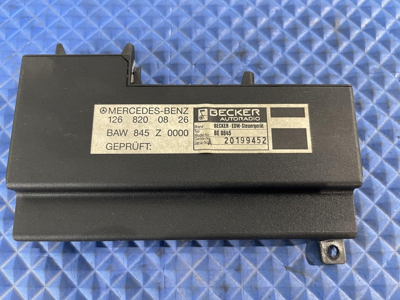 126 820 08 26 | MERCEDES BENZ OEM BECKER RADIO ALARM ANTI-THEFT CONTROL MODULE
