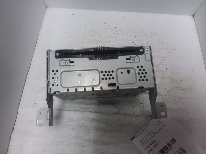 Radio Receiver AM FM CD MP3 Fits 13-15 TAURUS DG1T-19C107-FC