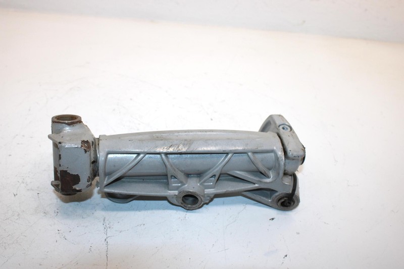 07 Arctic Cat Jaguar Z1 1100 Efi Oem Front Right Steering Knuckle 2703-220 SA301