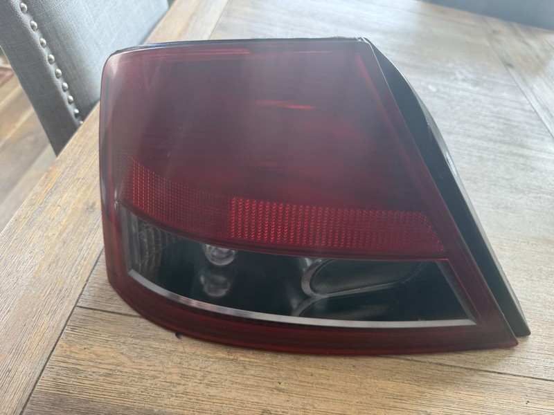 2003 - 2004 Iinfinity M45 Driver Side LH Left Outer Tail Light