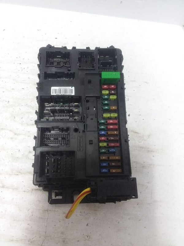Smart Junction Fuse Box Left Hand Kick Panel Fits 15 17 EDGE FU5T-15604-DAL